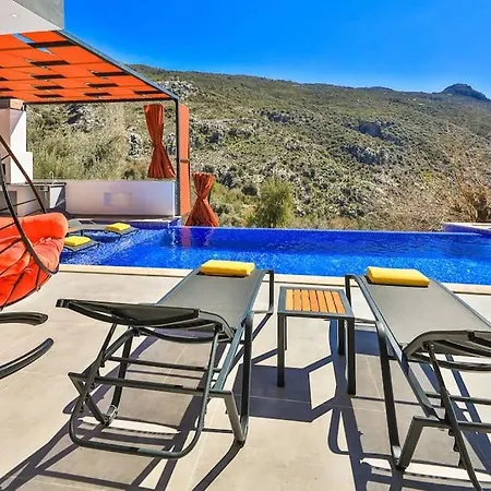 Lighthouse Jakuzili Tatil Villasi Villa *