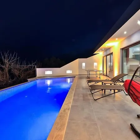 Lighthouse Jakuzili Tatil Villasi Villa Kas