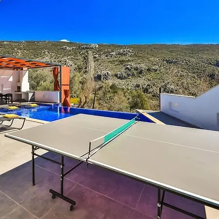 Villa Lighthouse Jakuzili Tatil Villasi *